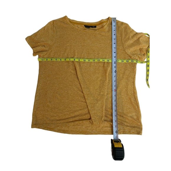 Tahari Top Women Medium 100% Linen Gold White Stripe Short Sleeve Ruched Hem - Picture 7 of 7